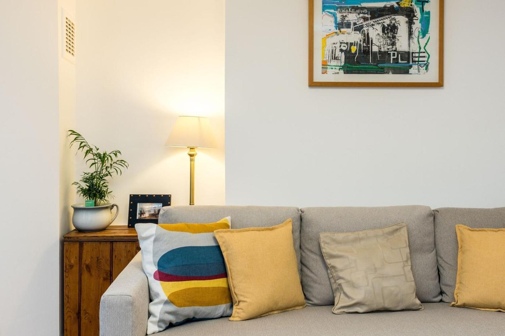 New Stylish 1 Bedroom Flat With Garden | Apartament *